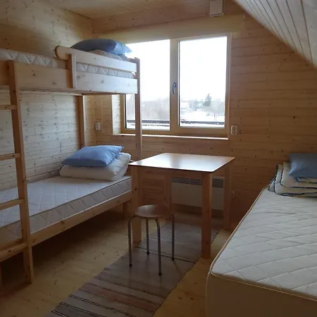 Vaino Turismitalu * Nina