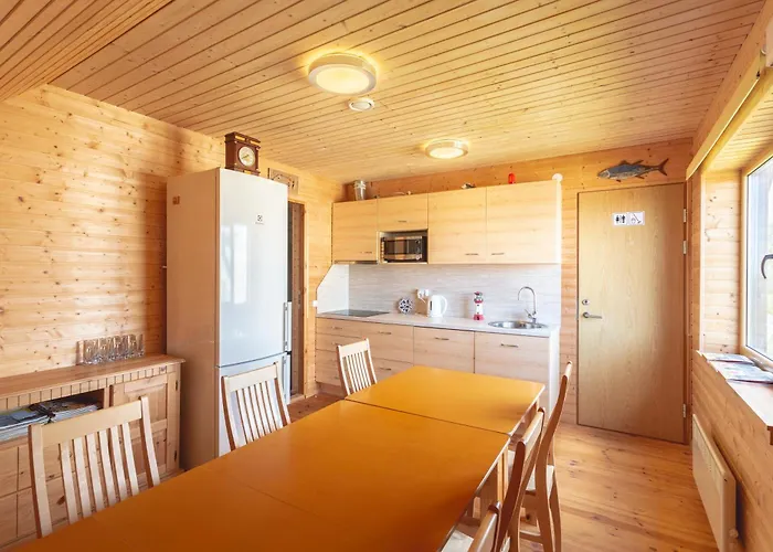 Vaino Turismitalu * Nina