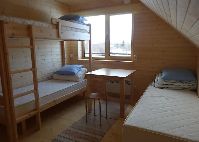 Vaino Turismitalu * Nina